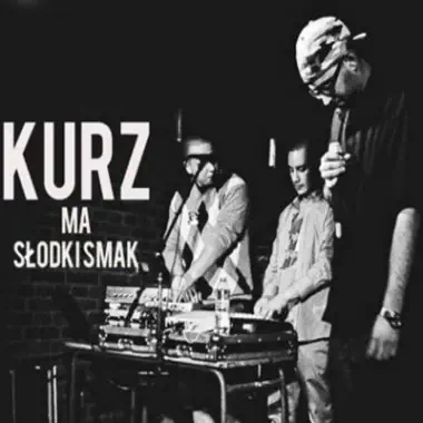 Tusz Na Rękach / Nocne Nagrania – Kurz Ma Słodki Smak